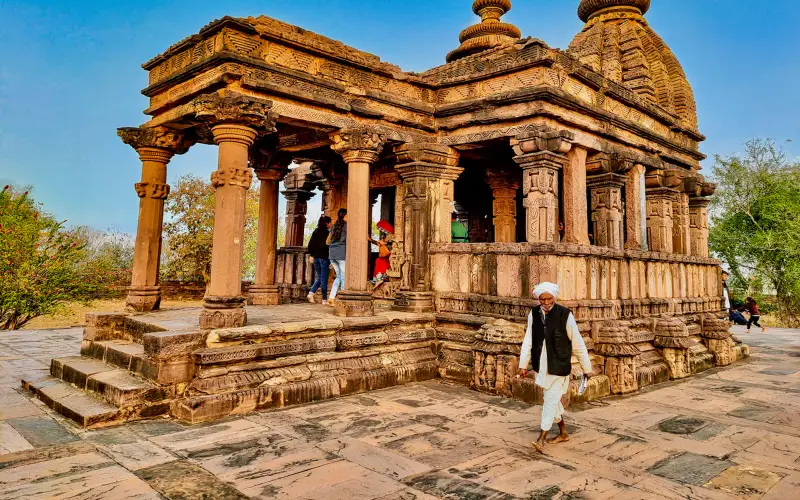 0010122 Mahadeva Temple, Nohta Madhya Pradesh 036