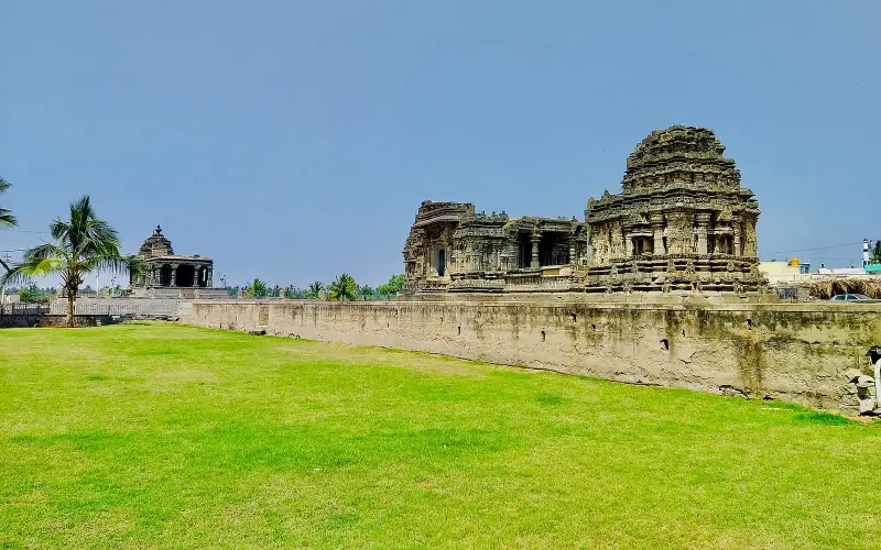 11th century Kasivisvesvara temple, Lakkundi, Karnataka India - 03