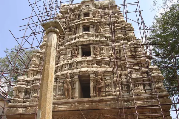 Someshwara Temple exterior
