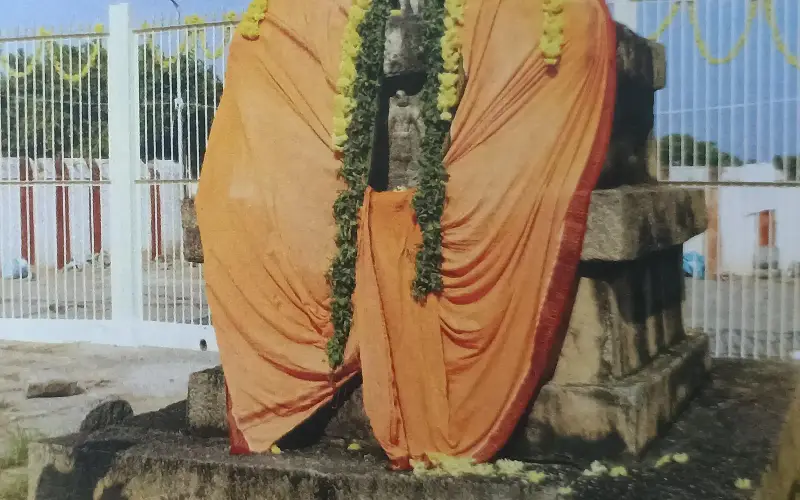 Sri Raghuvarya Tirtha Moola Brindavana, Nava Brindavana, Anegundi