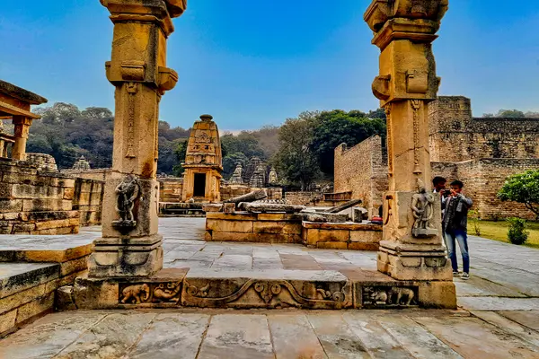 0121621 Batesara Group of Temples Madhya Pradesh 302