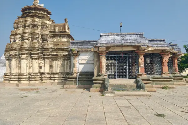 11th century Ramalingeshwara Temple, Nandikandi, Telangana, Kalyani Chalukyas - 8