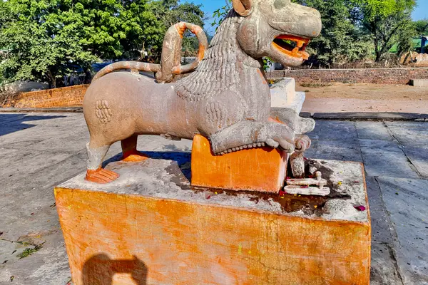 0122121 9th-century Sun temple, Madkhera Tikamgarh, Madhya Pradesh 318